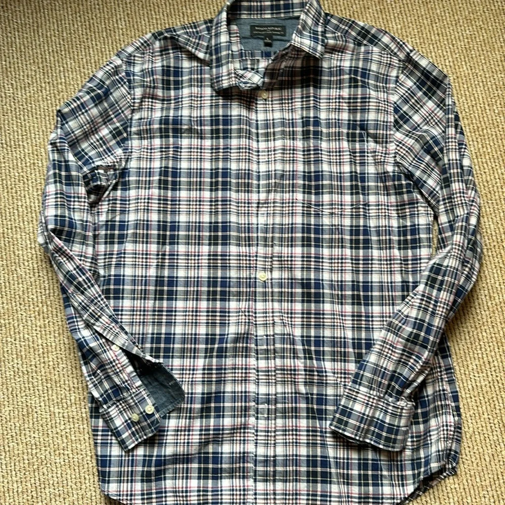 Banana Republic Men's Standard Fit large blue white plaid collar button down